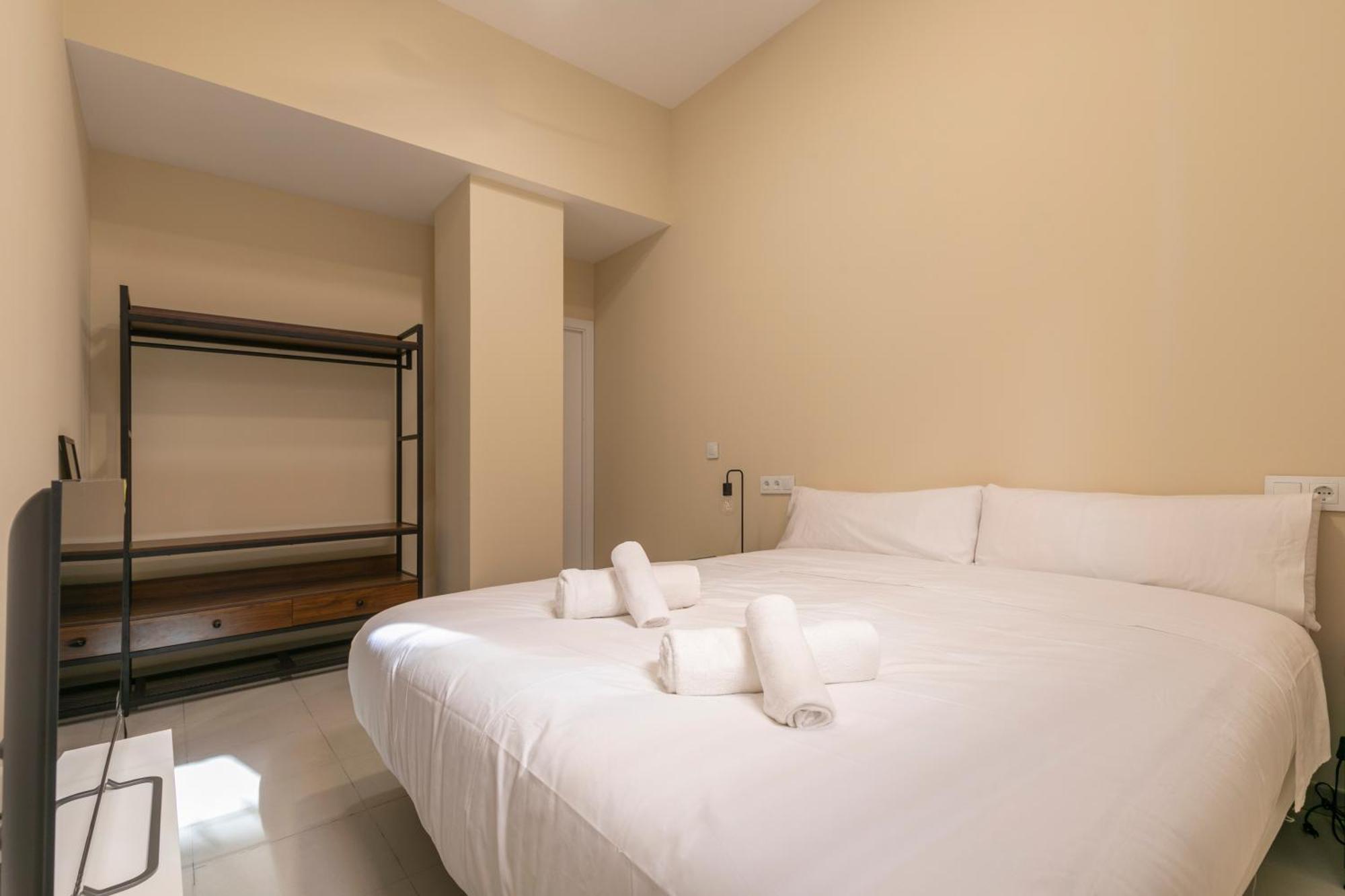Homeabout Smart Rooms Tetuan - Sin Recepcion Appartamento