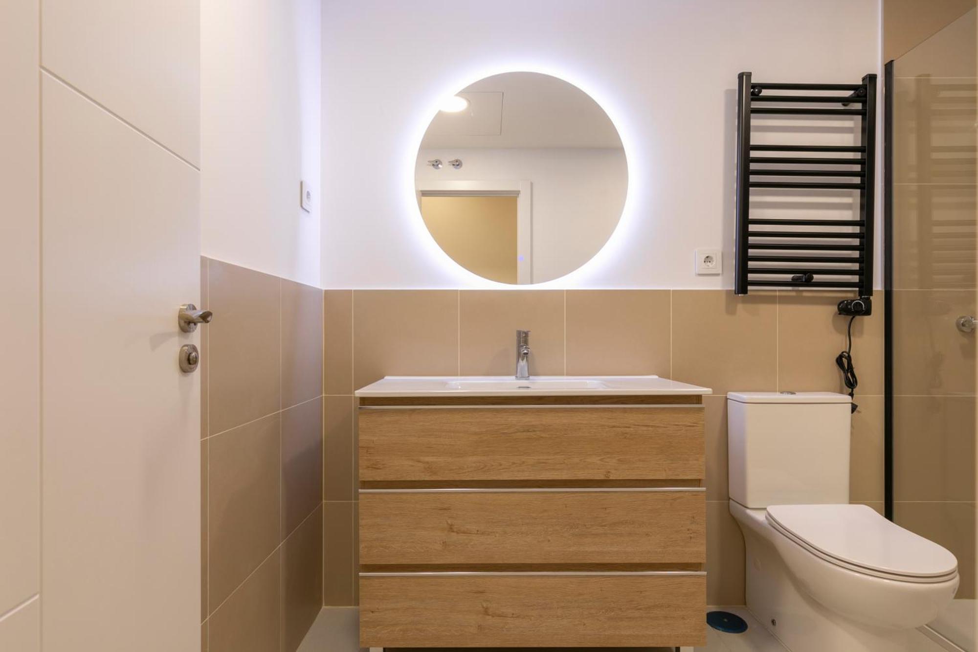 Homeabout Smart Rooms Tetuan - Sin Recepcion Madrid