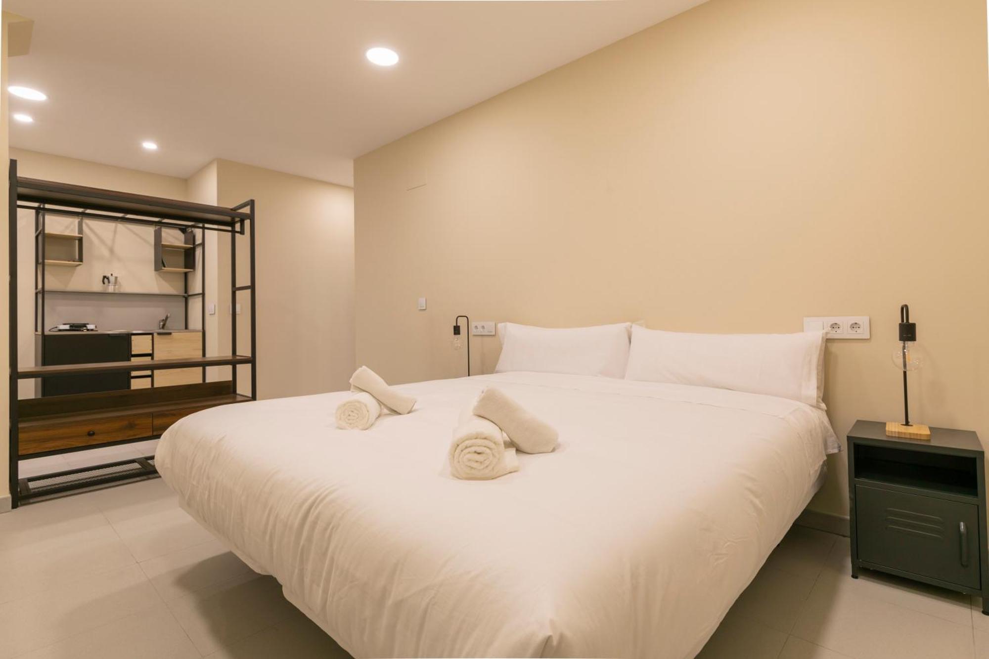 Homeabout Smart Rooms Tetuan - Sin Recepcion