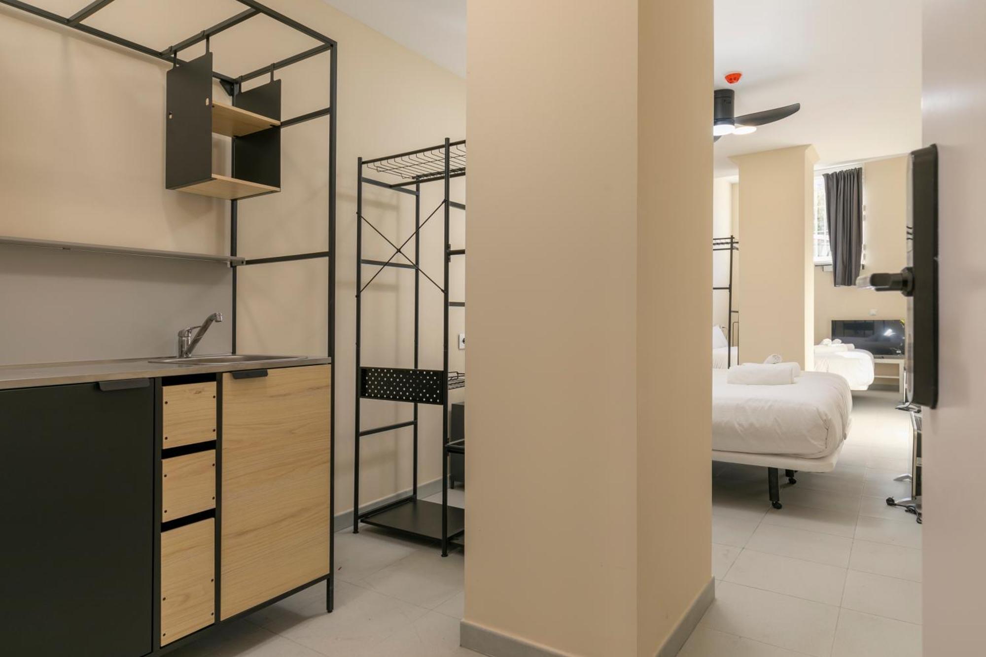 Homeabout Smart Rooms Tetuan - Sin Recepcion *