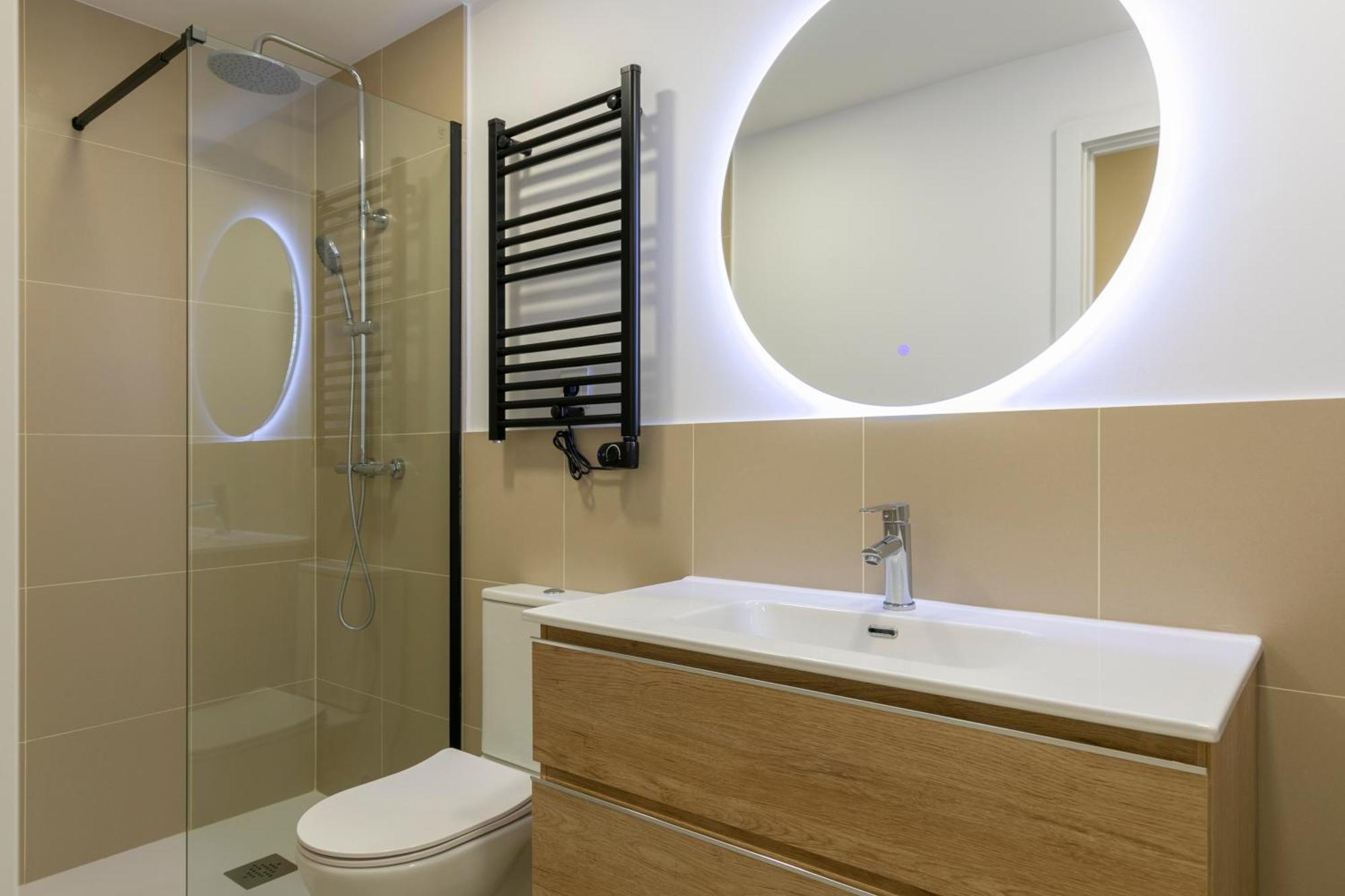 Homeabout Smart Rooms Tetuan - Sin Recepcion Madrid