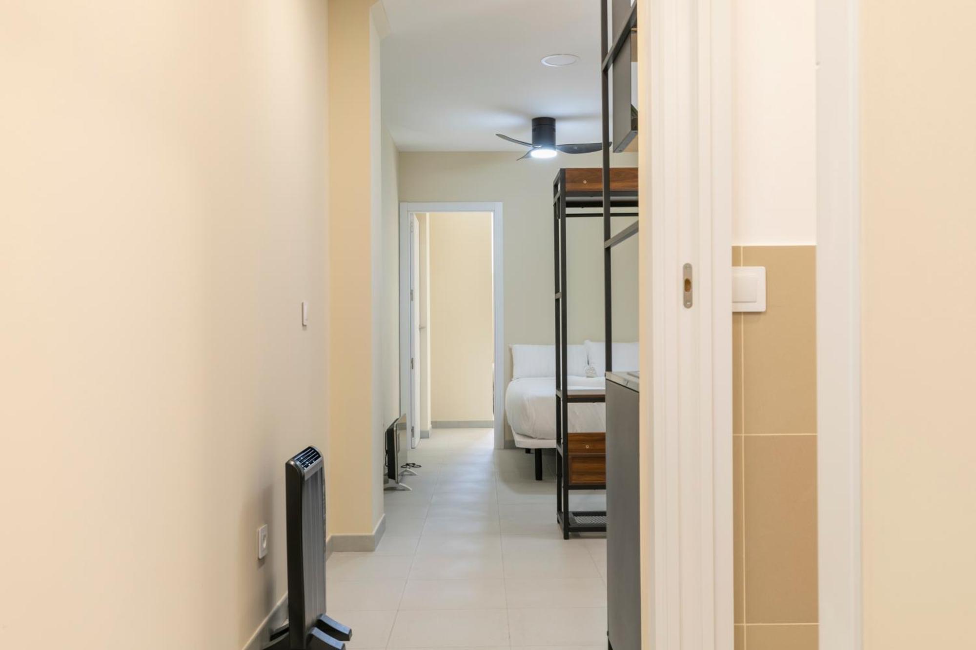 Homeabout Smart Rooms Tetuan - Sin Recepcion Appartamento Madrid