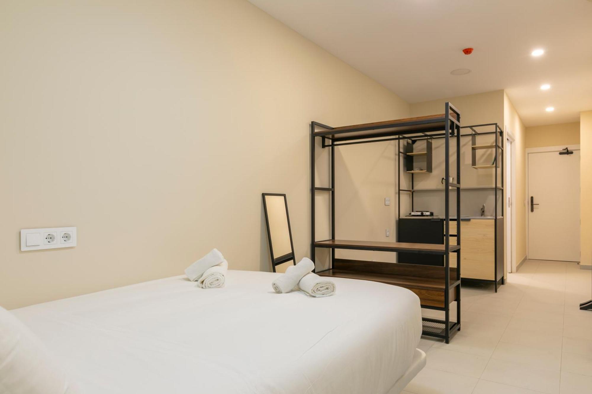 Homeabout Smart Rooms Tetuan - Sin Recepcion Appartamento